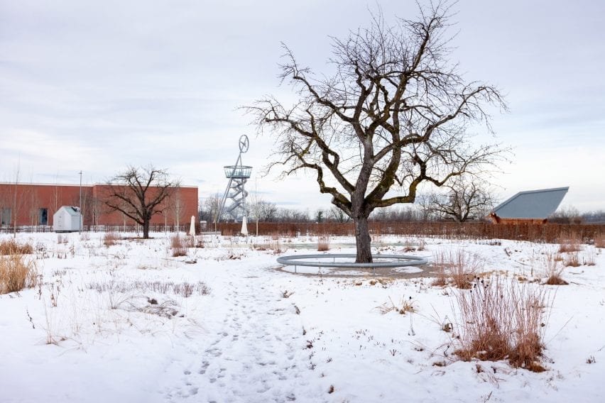 snow covers the gardens