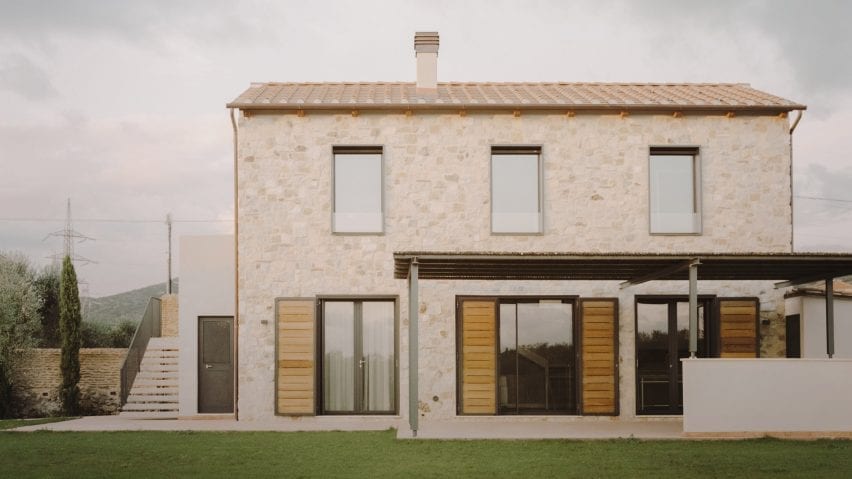 The house was constructed using light stone