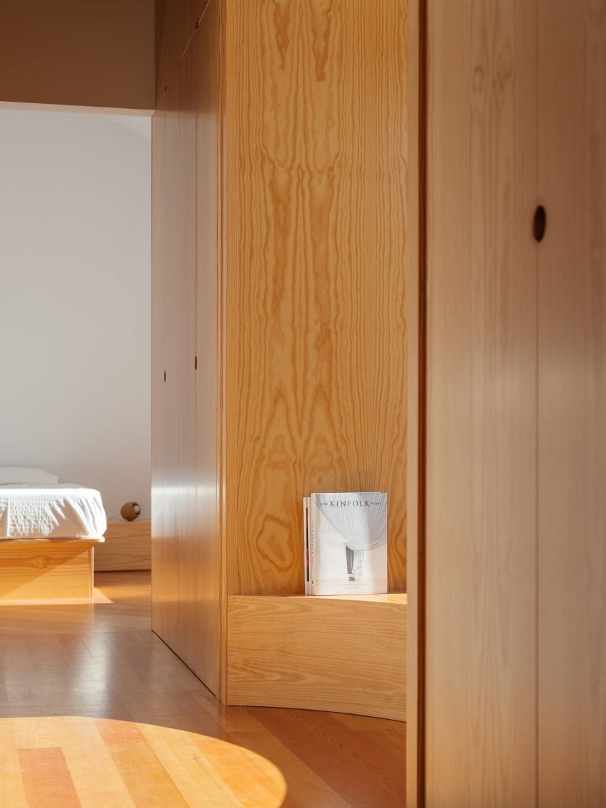 Puppeteers House by REDO Architects