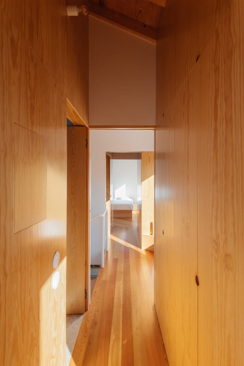 Puppeteers House by REDO Architects