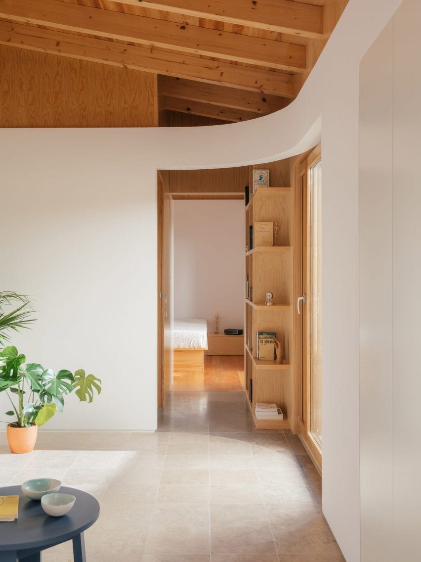 Puppeteers House by REDO Architects