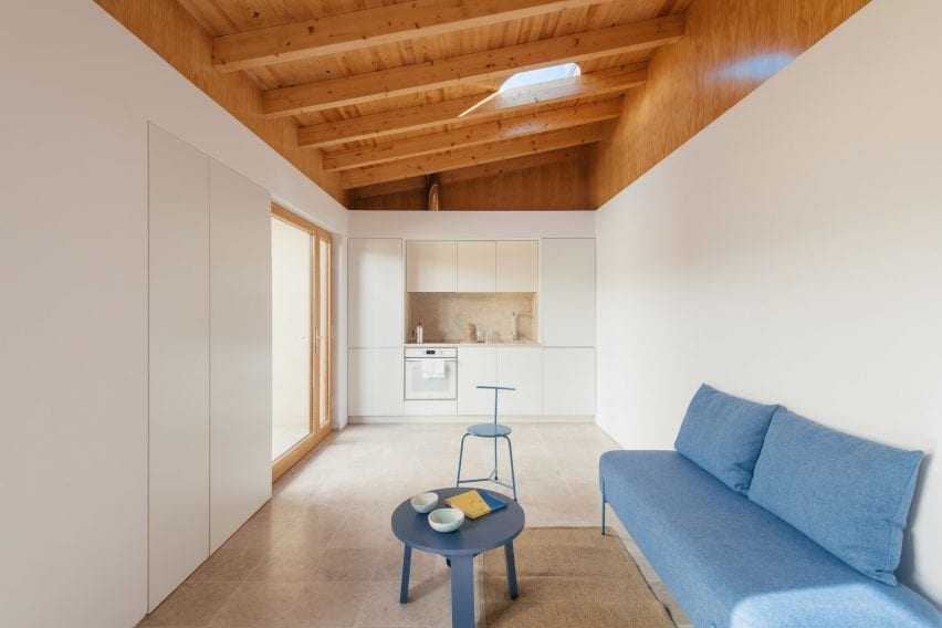 Puppeteers House by REDO Architects