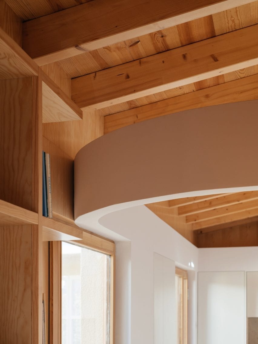 Puppeteers House by REDO Architects