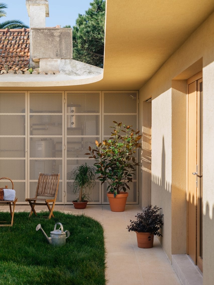 Puppeteers House by REDO Architects