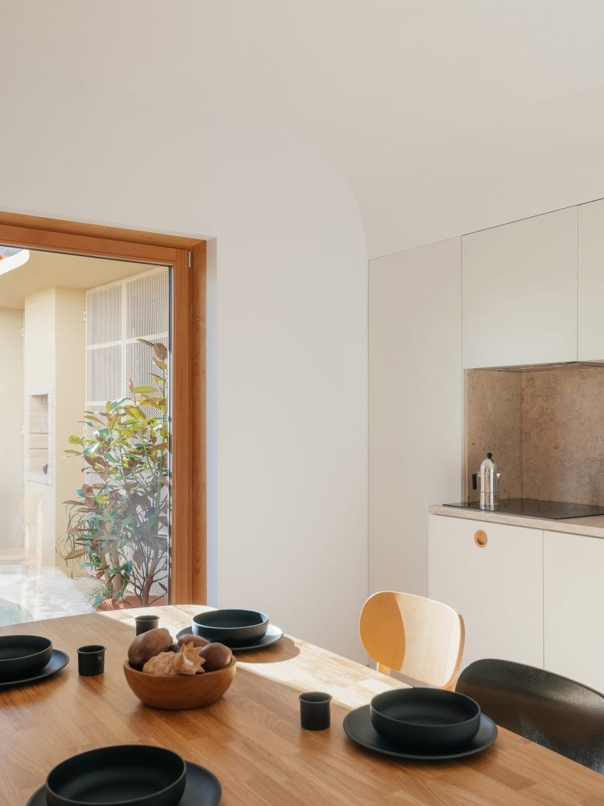 Puppeteers House by REDO Architects