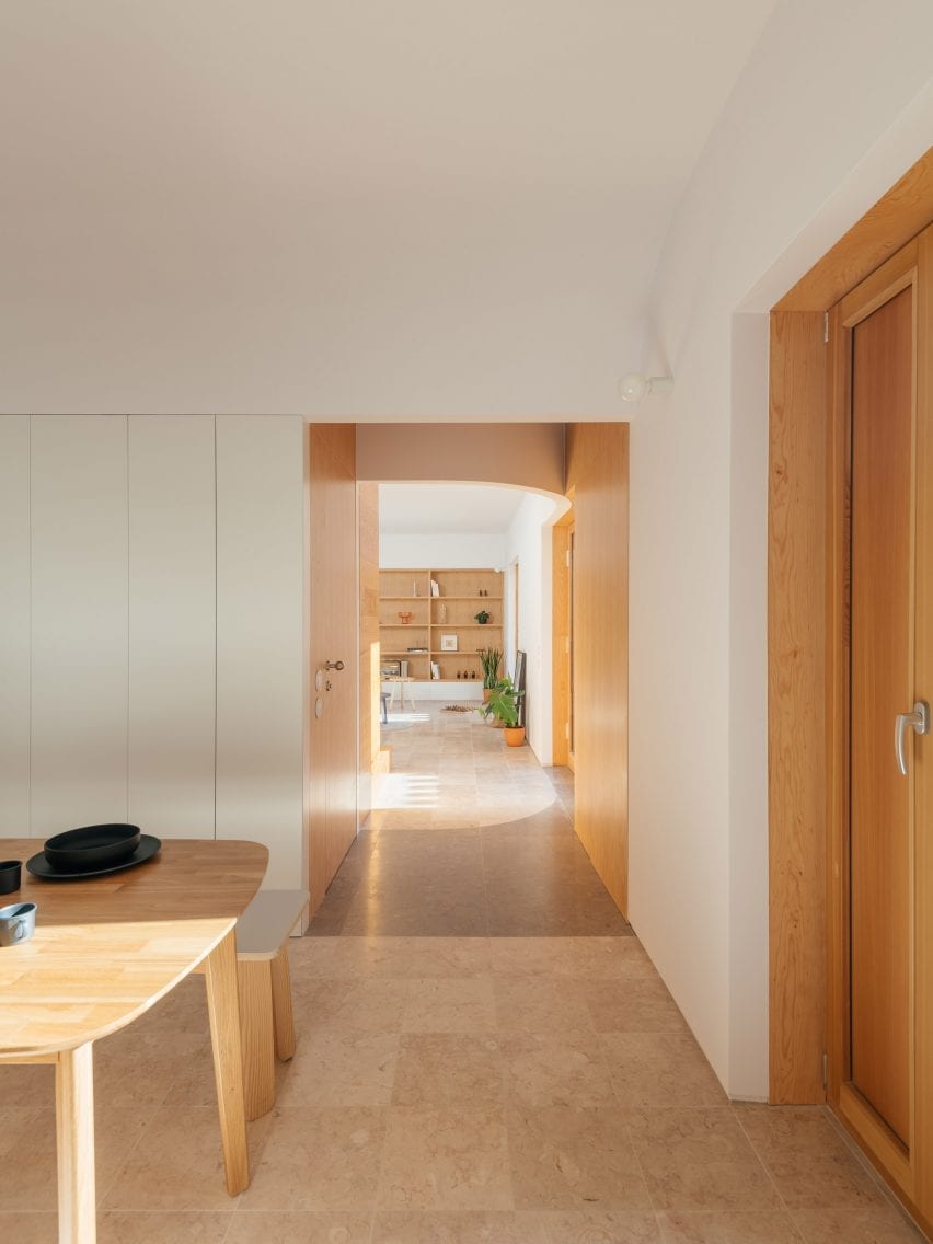Puppeteers House by REDO Architects
