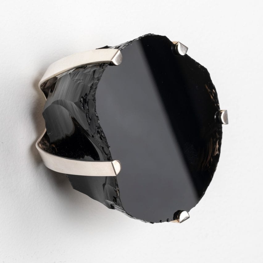 Obsidianian Mirror by Front