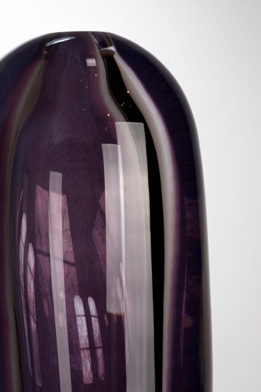 Reflection Vase by Front