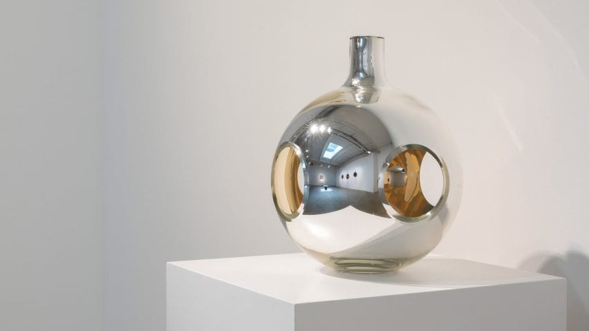 Seven Stories About Mirrors by Front at Galerie Kreo