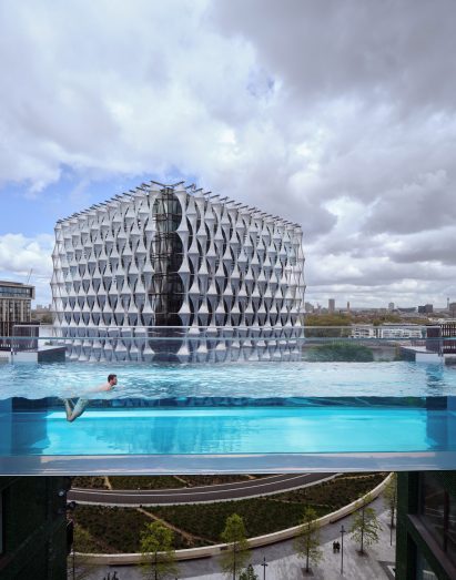 Sky Pool next to the US Embassy