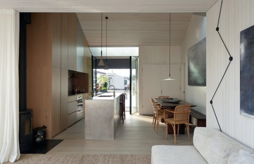 Studio DIAA floating home