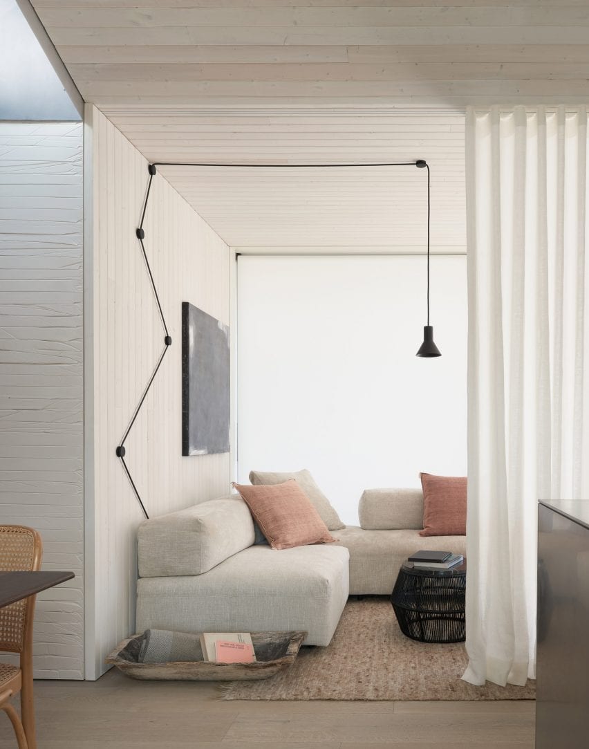 Studio DIAA floating home