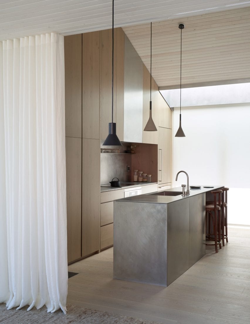 Studio DIAA floating home