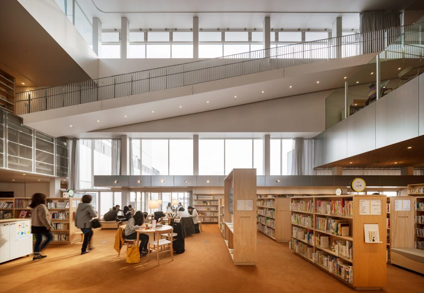 A ramp circulates the building