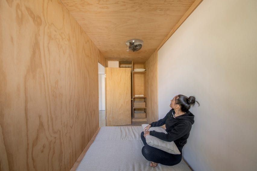 Post-war Beijing apartment by Rooi