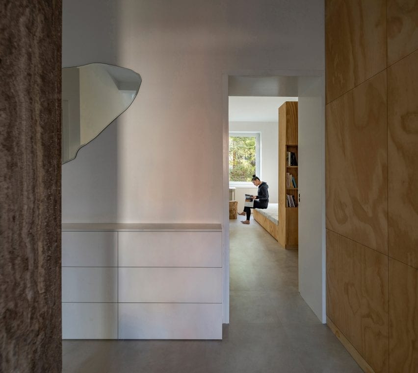 Post-war Beijing apartment by Rooi