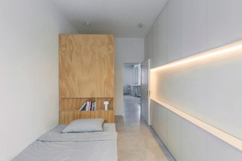 Post-war Beijing apartment by Rooi