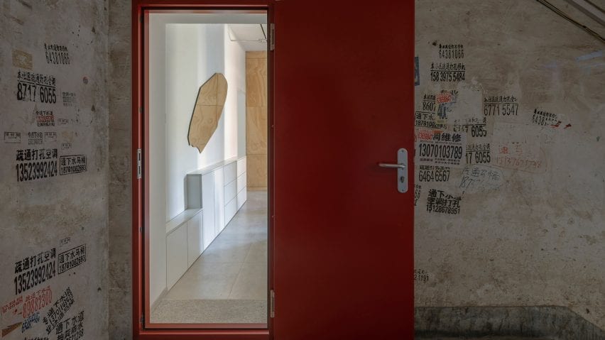 Post-war Beijing apartment by Rooi