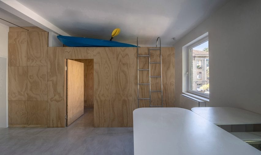 Post-war Beijing apartment by Rooi
