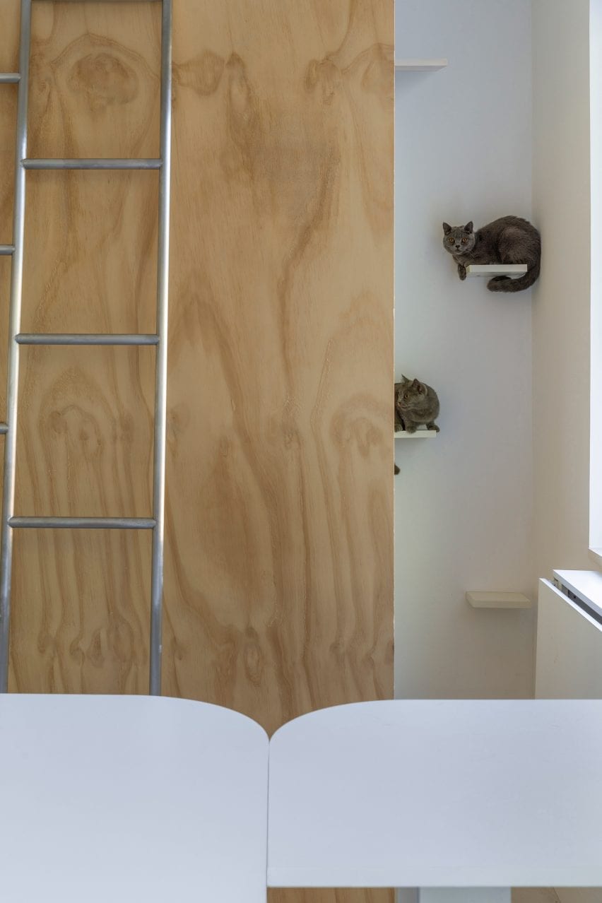 Post-war Beijing apartment by Rooi