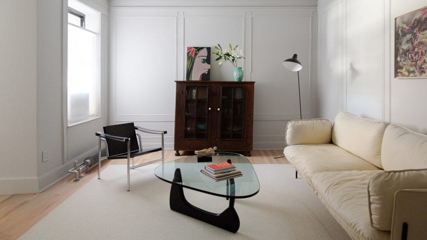 Living room minimalist furniture