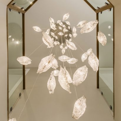 Crystal Shell Pendant lighting by Shakúff
