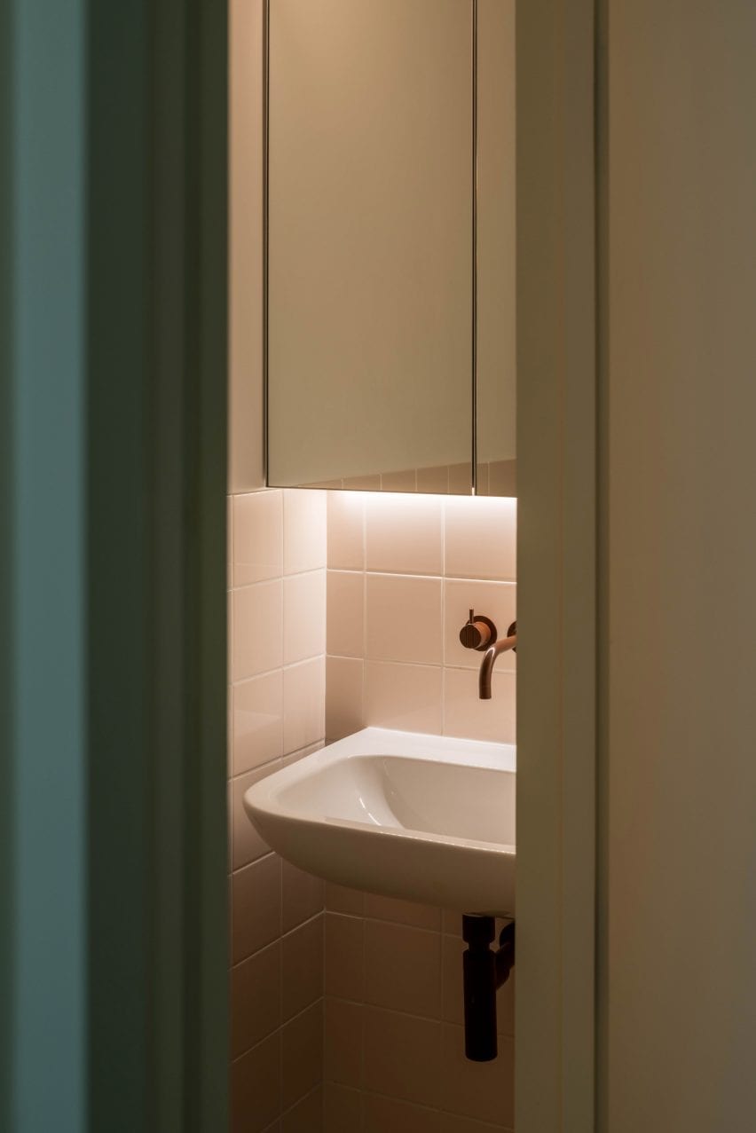 Mount View house renovation by Archmongers