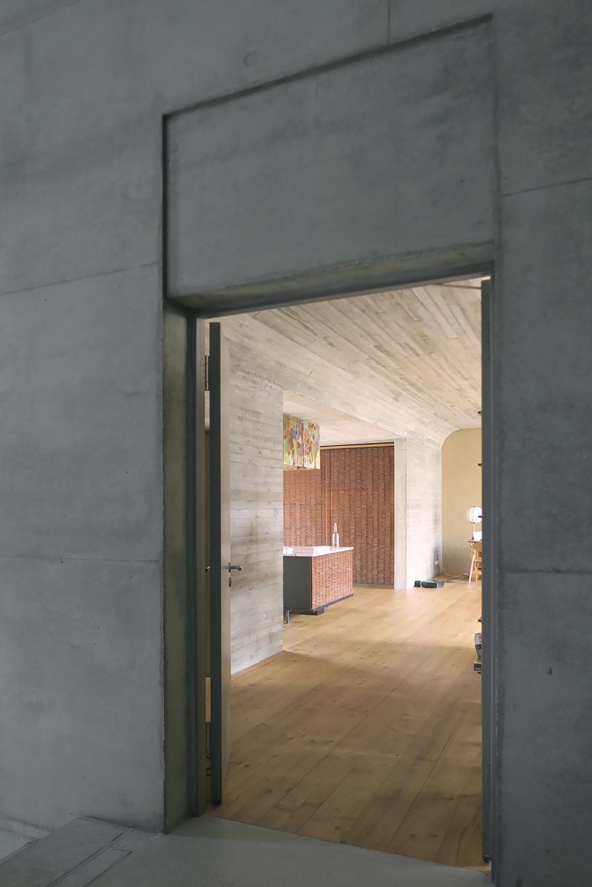 O12 residence by Philipp von Matt