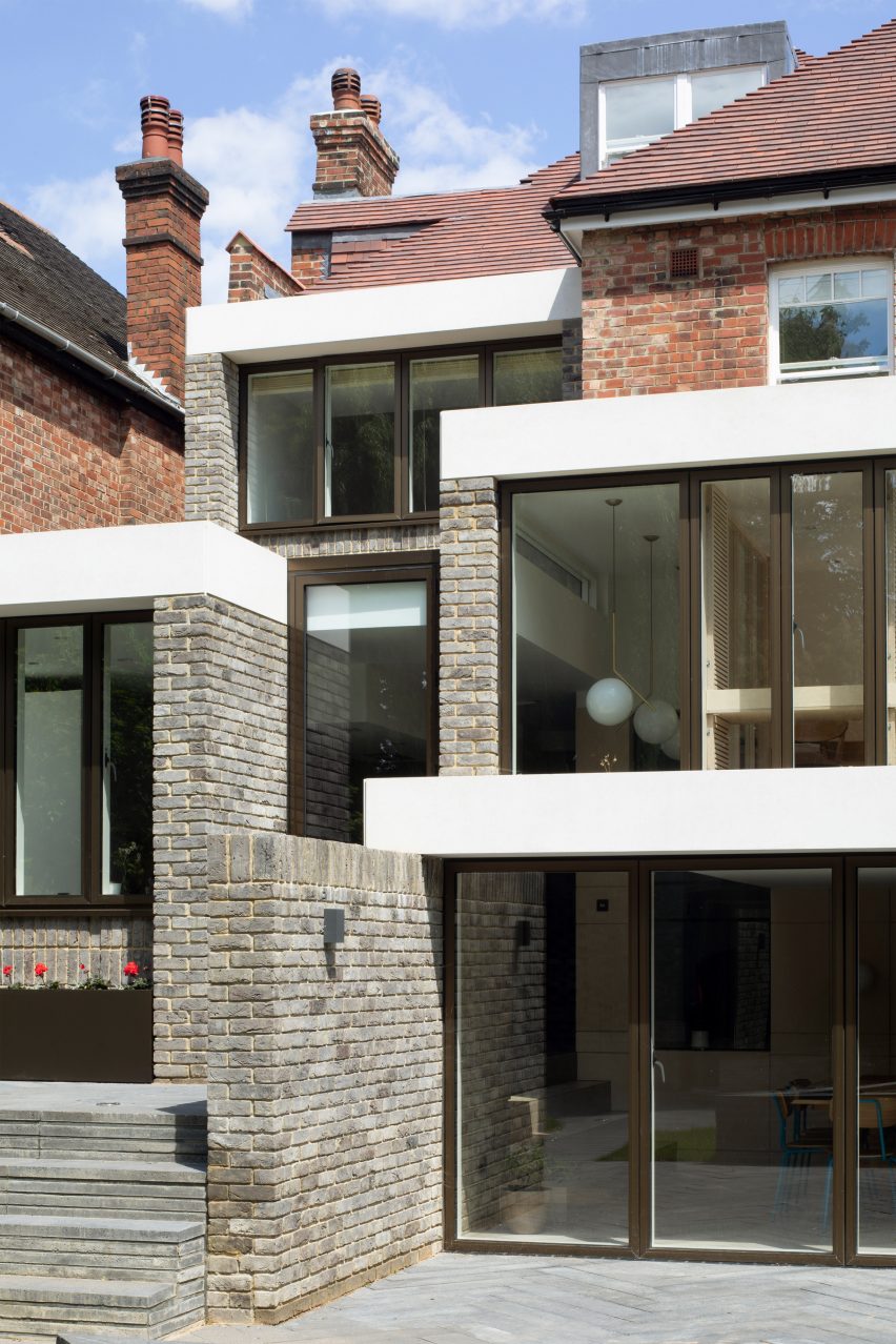 Rear facade of Bravura House by Selencky Parsons