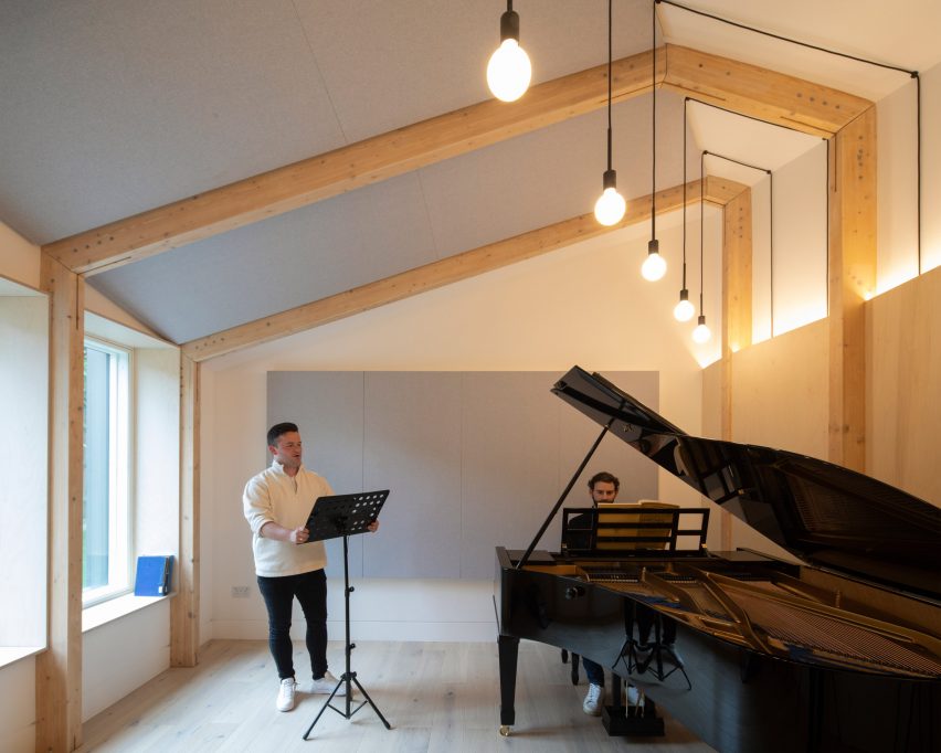 Interior of rehearsal room at Bravura House by Selencky Parsons