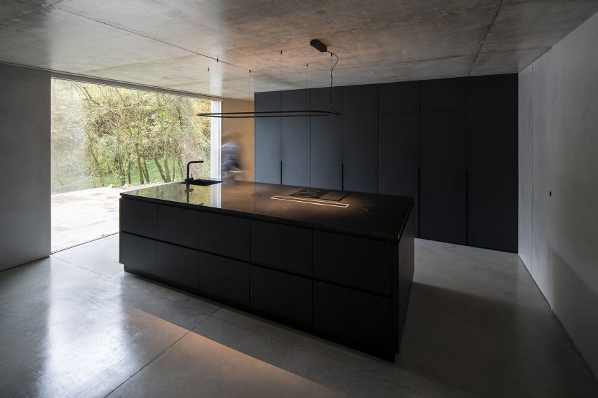 Casa na Caniçada by Carvalho Araújo