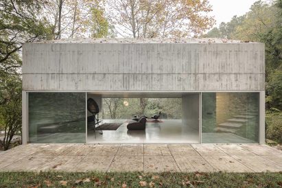 Casa na Caniçada has an open plan interior