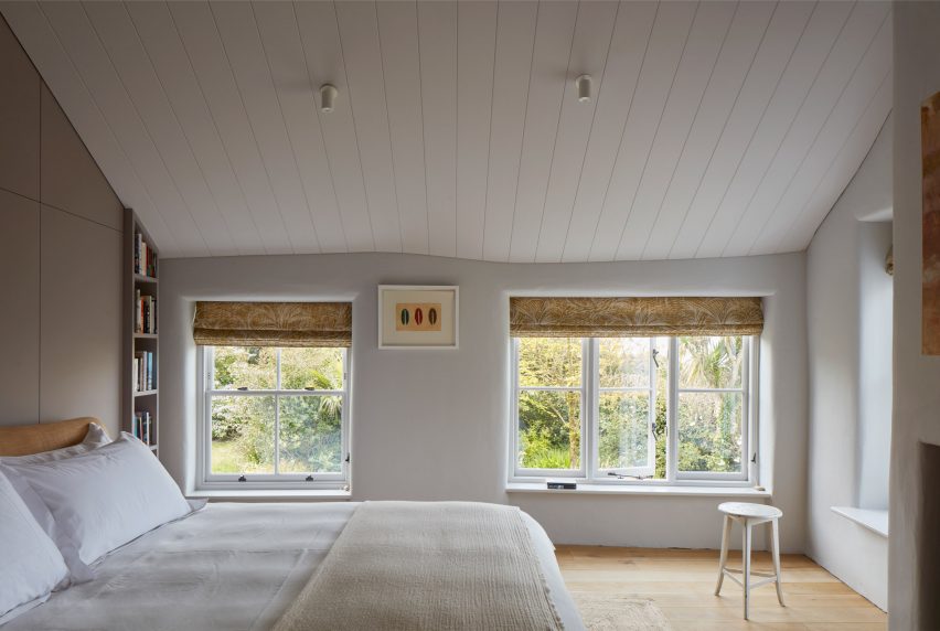 A white-walled bedroom