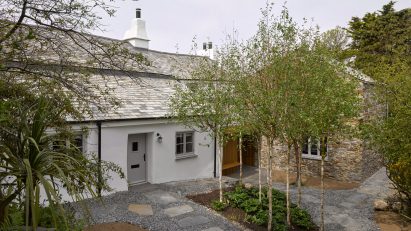 The exterior of Cornish Cottage by Jonathan Tuckey