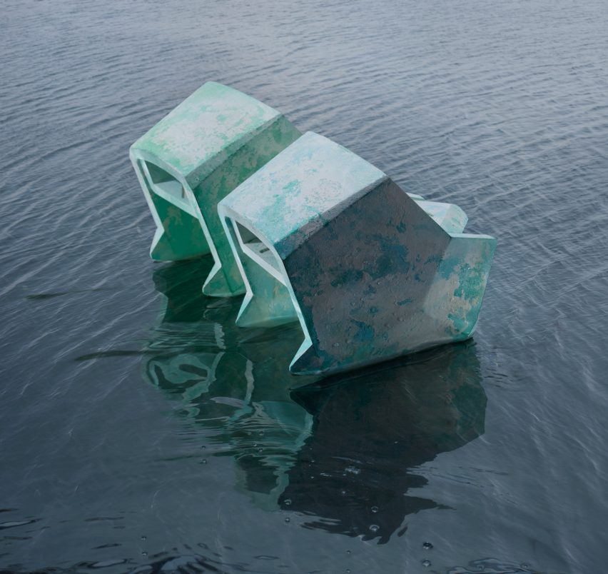 Venice Heel shoe in water