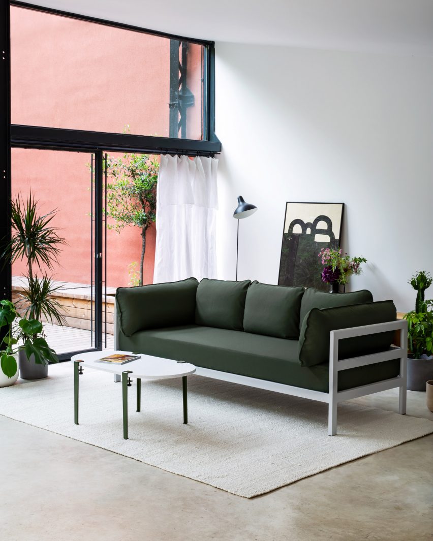 Easy sofa by Big-Game and Tiptoe