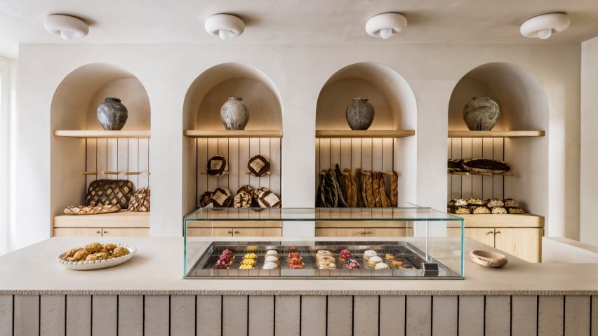 liberte bakery in paris