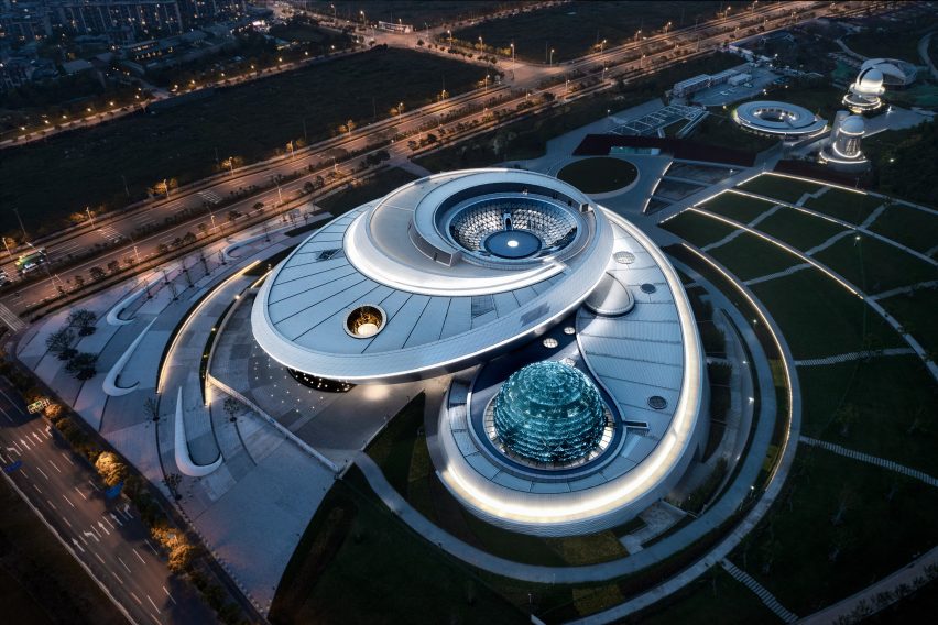 Shanghai Astronomy Museum by Ennead Architects 