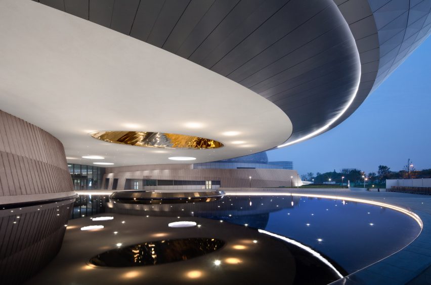 Shanghai Astronomy Museum by Ennead Architects 