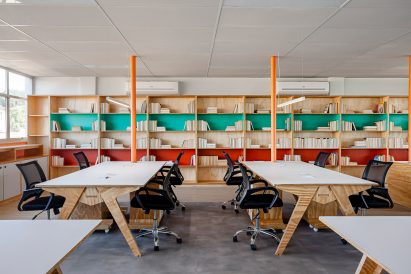 Studio Dlux designed the project for a Brazilian publishing house