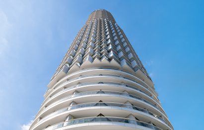Cylindrical skyscraper