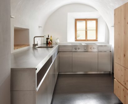 L-shaped kitchen