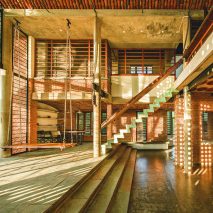 Wall House architects residence interior with by Anupama Kundoo