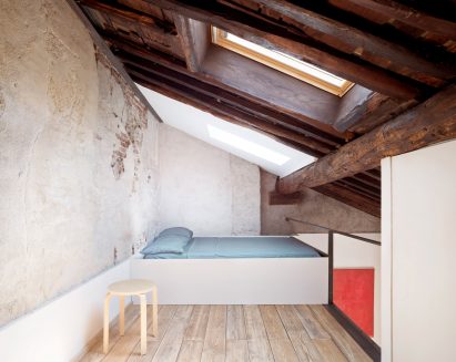 Dodi moss renovated apartment