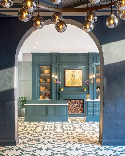 The Eliza Jane in the Central Business District, New Orleans, by Stonehill Taylor