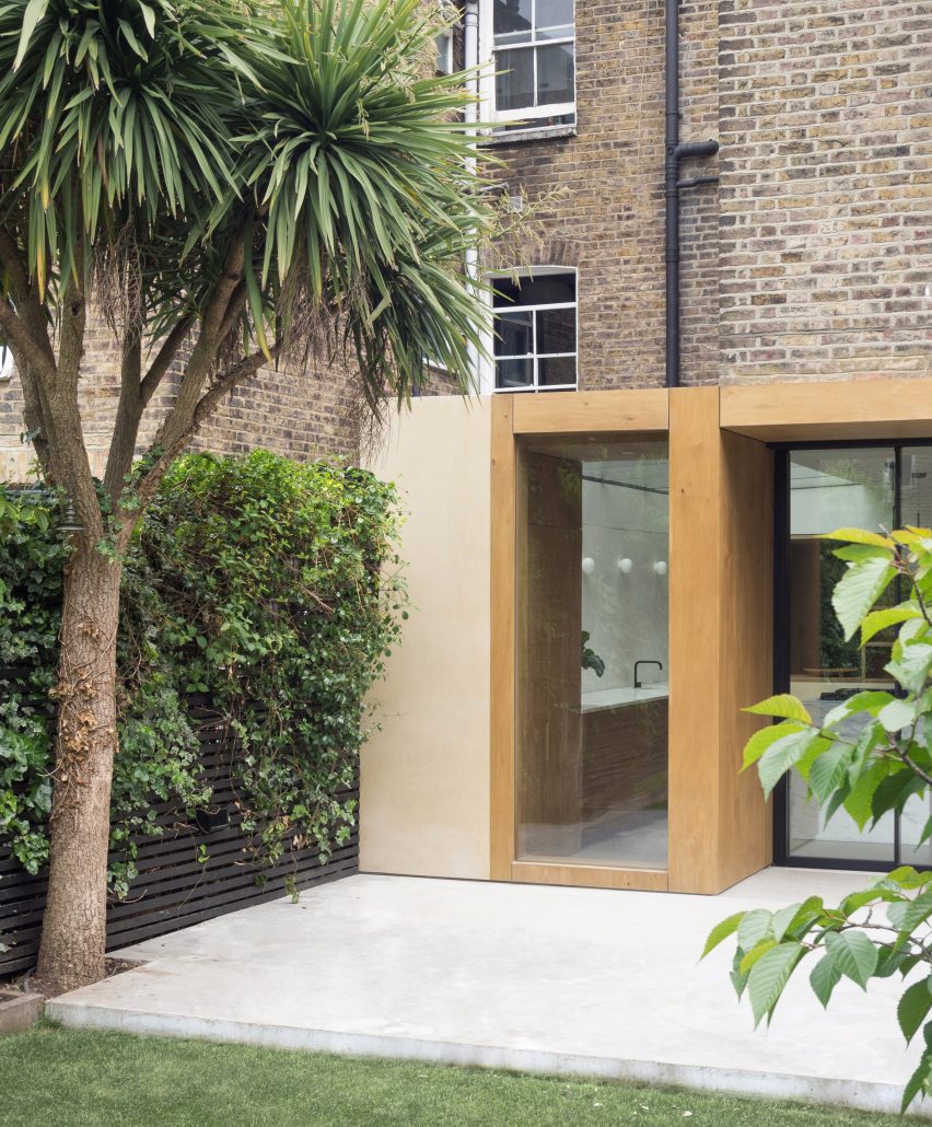 A wooden extension by Yellow Cloud Studio