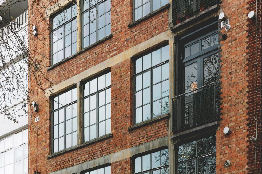 St John Street warehouse apartment by Emil Eve Architects