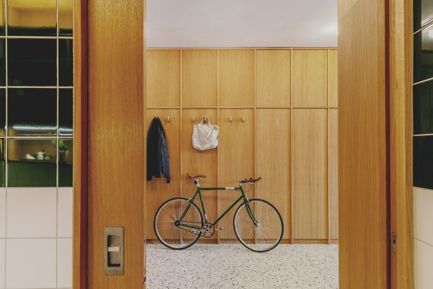 St John Street warehouse apartment by Emil Eve Architects