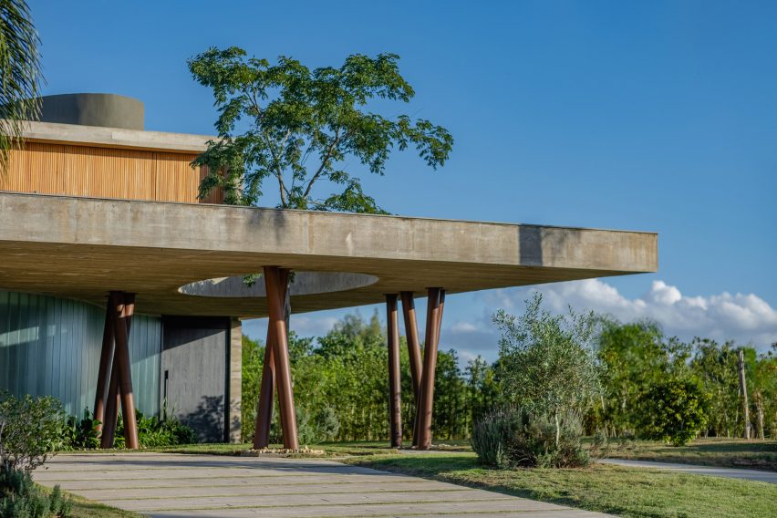 Anada House by Stemmer Rodrigues