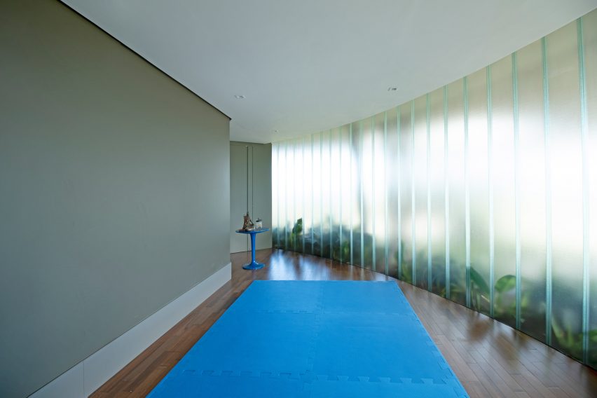 Anada House by Stemmer Rodrigues